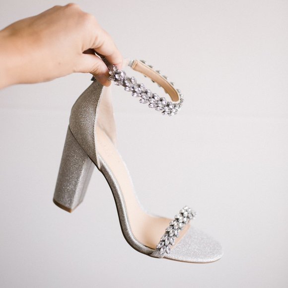 jewel by badgley mischka mayra block heels